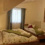 Apartment On An Organic Farm Near Slopes *