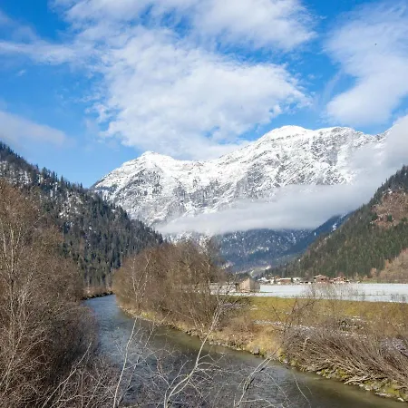 Apartment On An Organic Farm Near Slopes