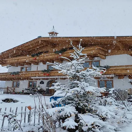 On An Organic Farm Near Slopes Appartement *